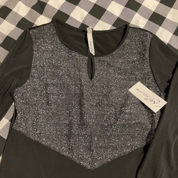 Blouse - Picture 2 of 2